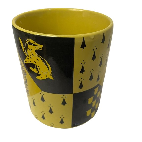 Silver Buffalo Harry Potter Hufflepuff Crest Ceramic Coffee Cup Mug 14oz Yellow - Picture 2 of 8